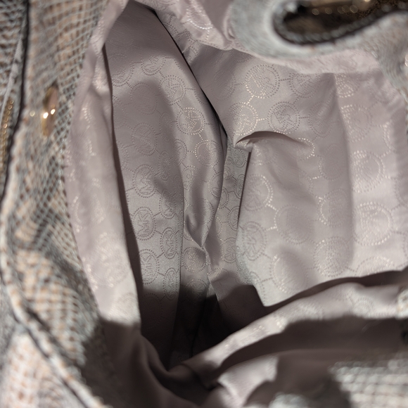 ✨ Like New Michael Kors Snake Print 3 Compartment Shoulder Bag - Tan - Picture 15 of 16